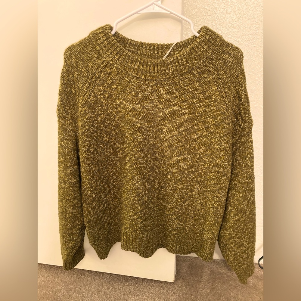 Cute Green Sweater Perfect for Fall and Winter